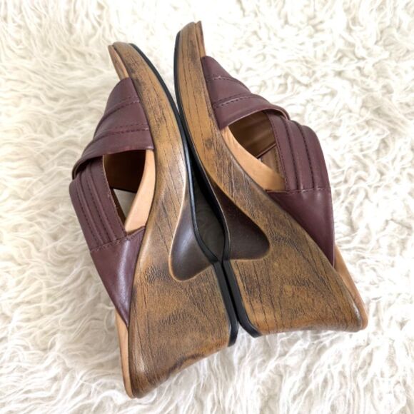 Dansko Neve Criss Cross Brown Leather Wedge Sandals | Size 40 - Picture 7 of 8